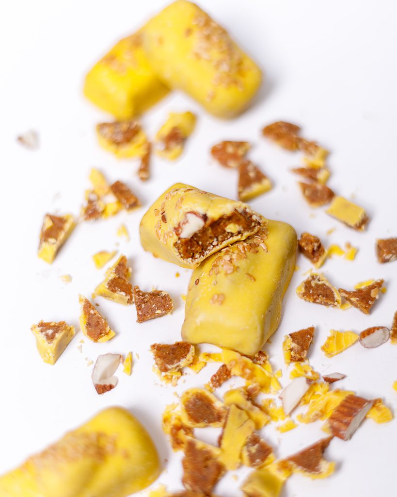 نمونه عکس تبلیغاتی و صنعتی
آتلیه عکاسی رز آبی تبریز
نوزاد - کودک - بارداری - عروس - بزرگسال